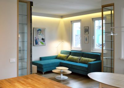 Prenova in preureditev stanovanja v Ljubljani storitev oblikovanja prostora ter notranje opreme Darja kamen kuhinja dnevna soba hodnik kopalnica spalnica delovna soba pisarna (1)