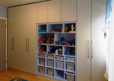 Oprema otroške sobice za dva fanta soba raste z otrokom dekoracija nalepke dizajn pohištvo notranje oblikovanje (3)